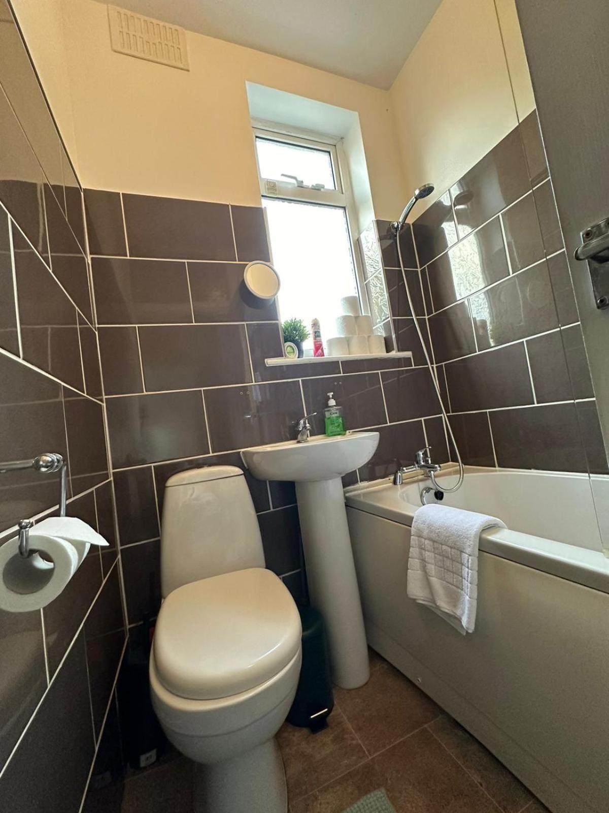 City Hideaway, Entire House Kingston upon Hull Ngoại thất bức ảnh