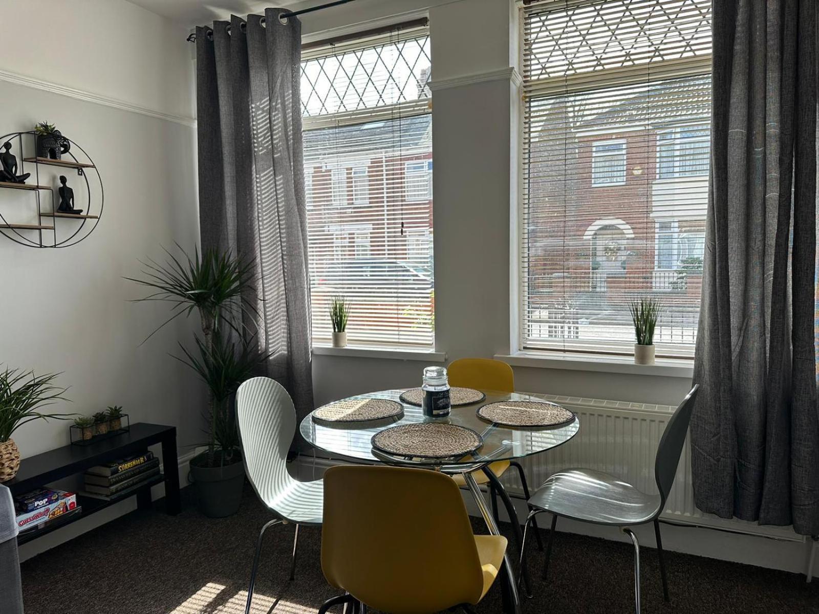 City Hideaway, Entire House Kingston upon Hull Ngoại thất bức ảnh